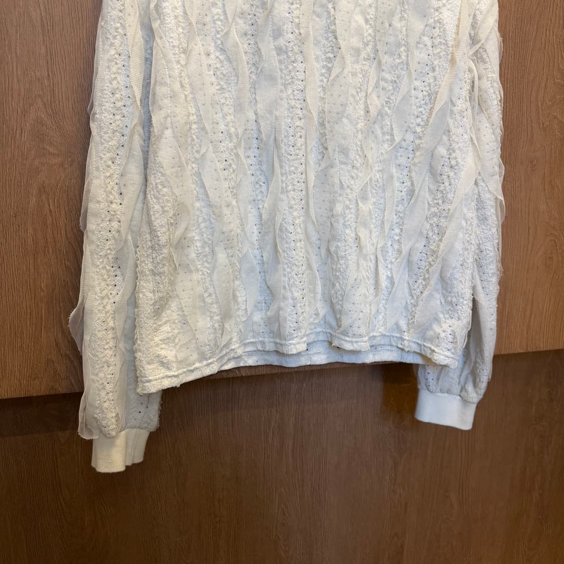 빈티지 라운드넥 니트 레이스 프릴 패널 디테일 루즈핏 아이보리 상품이미지7