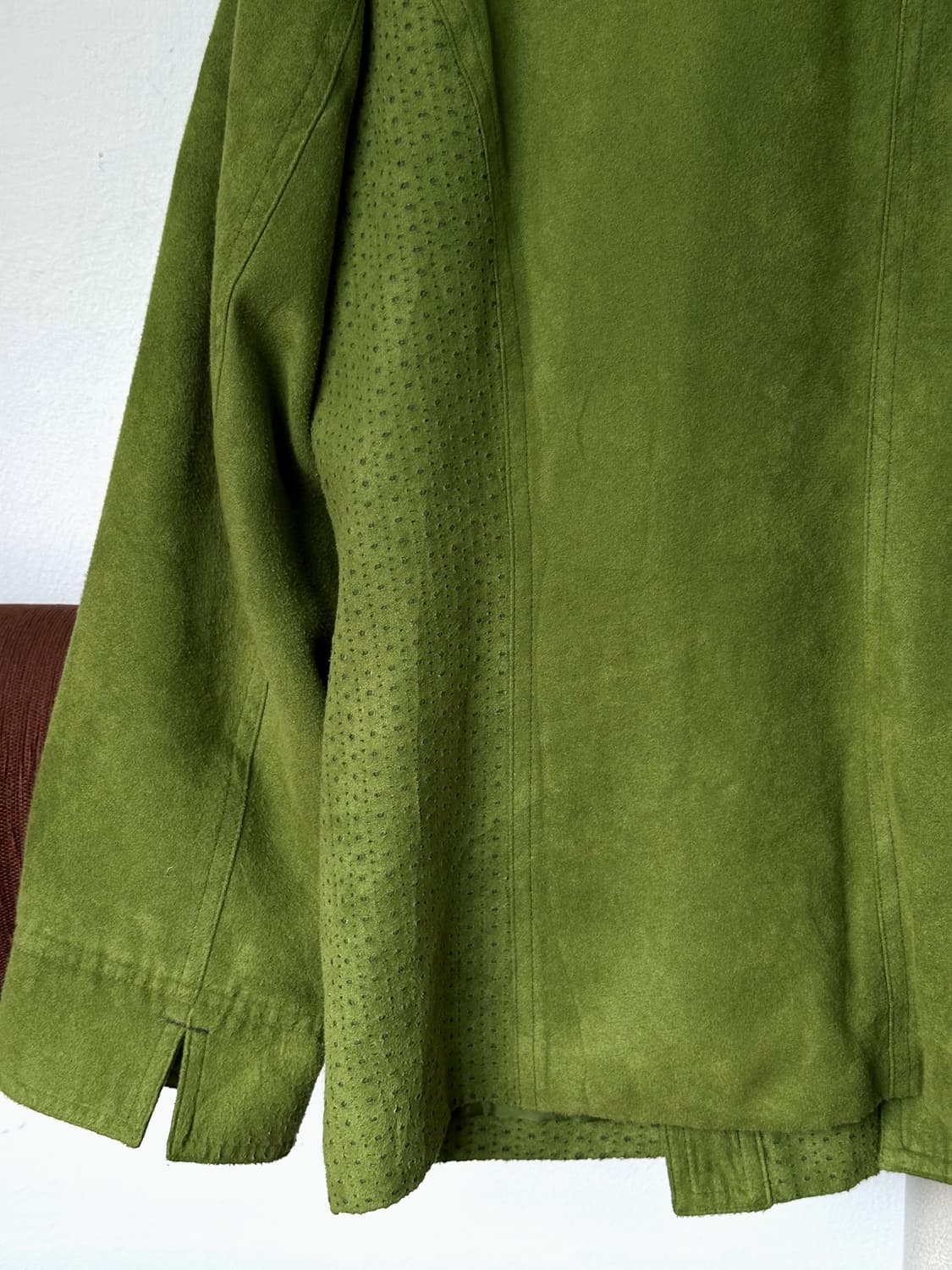 Vegan suede over shoulder blouson 상품이미지7