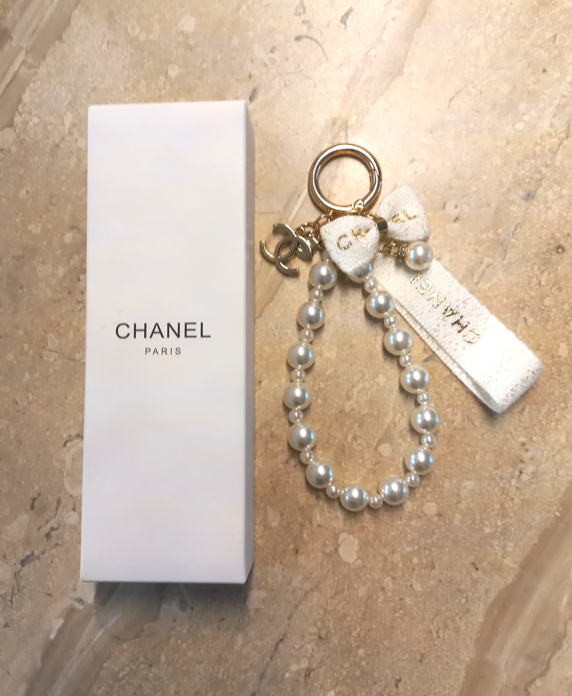 샤넬 CHANEL 화이트펄 키링 2종 (새제품) 상품이미지2