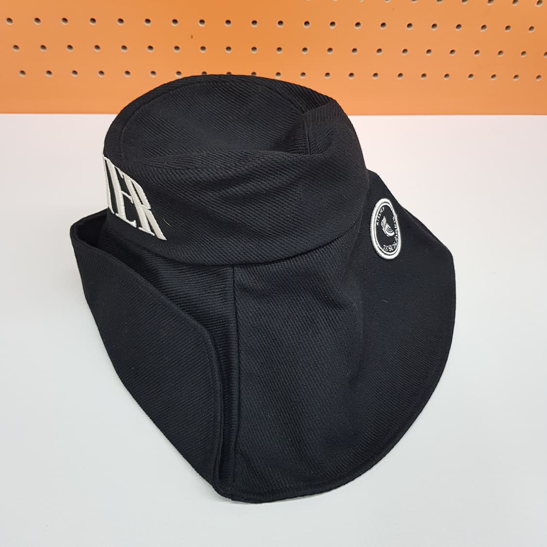 럭키슈에뜨 아틀리에 2022 로고 자수 와이드 브림 버킷햇 F사이즈 상품이미지2