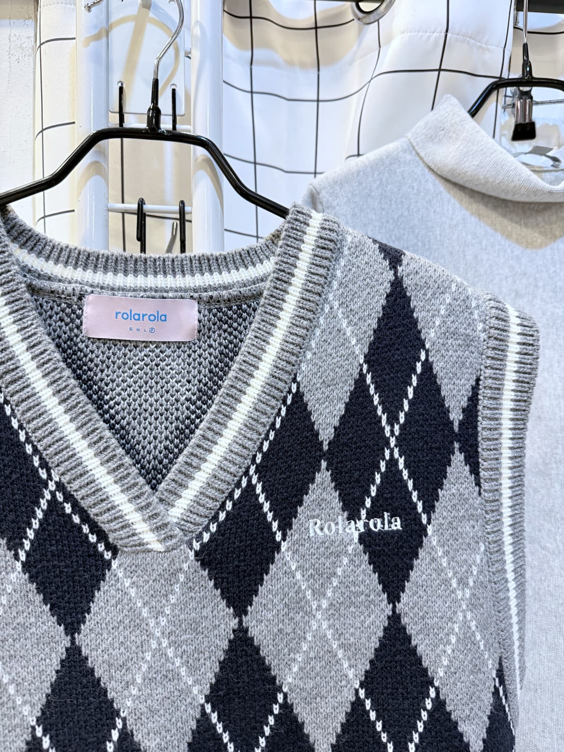 로라로라 아가일 니트베스트 상품이미지3