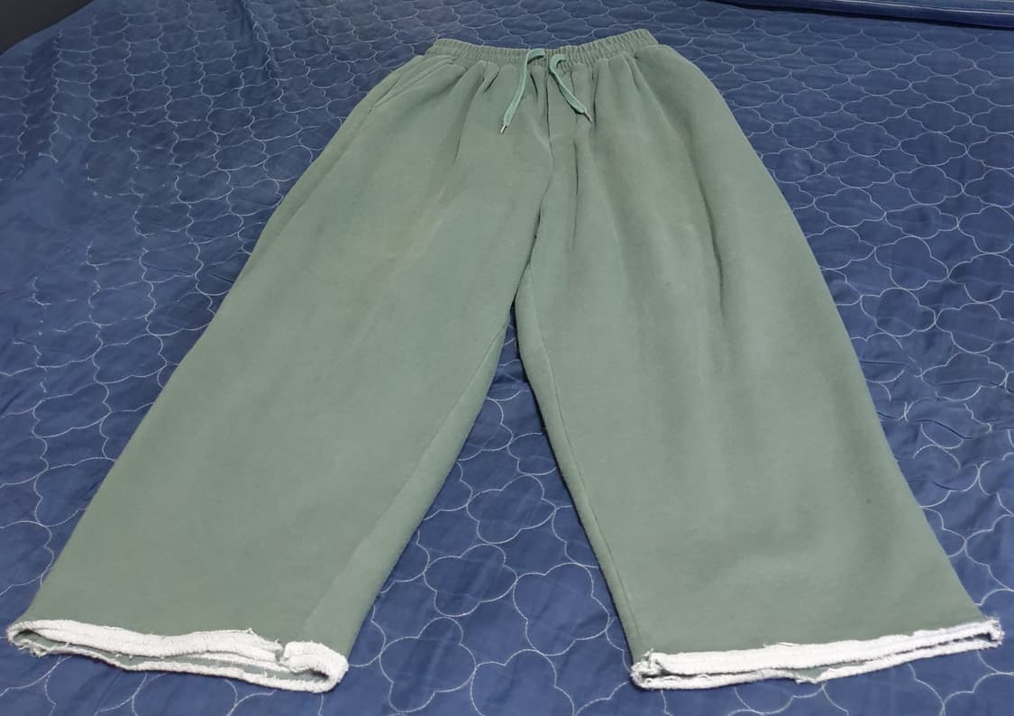 MENTO 와이드 밑단컷팅 기모 스웨트팬츠 (34) 상품이미지1