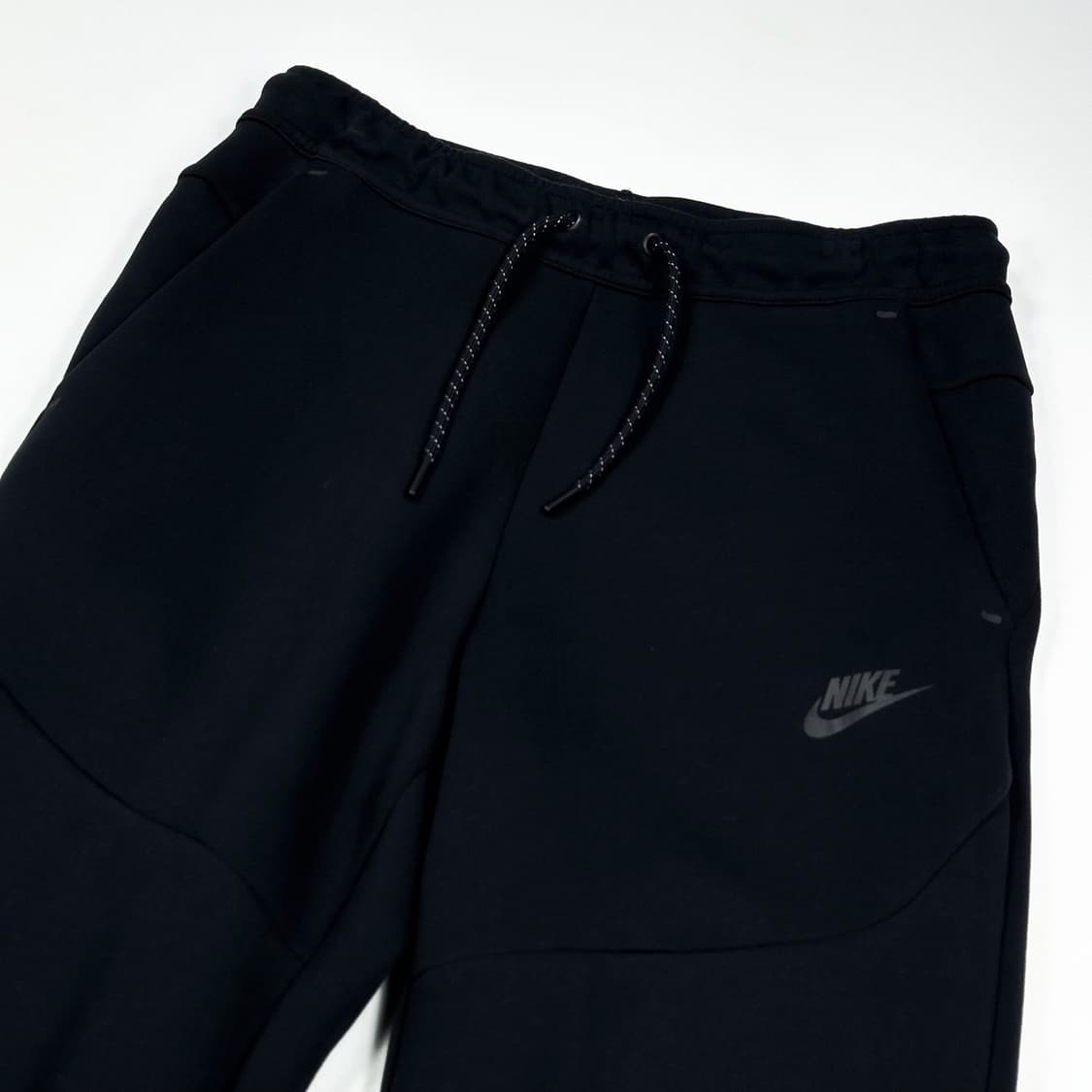 나이키 퓨추라 테크팩 블랙 조거팬츠 (S 여성추천) 상품이미지4