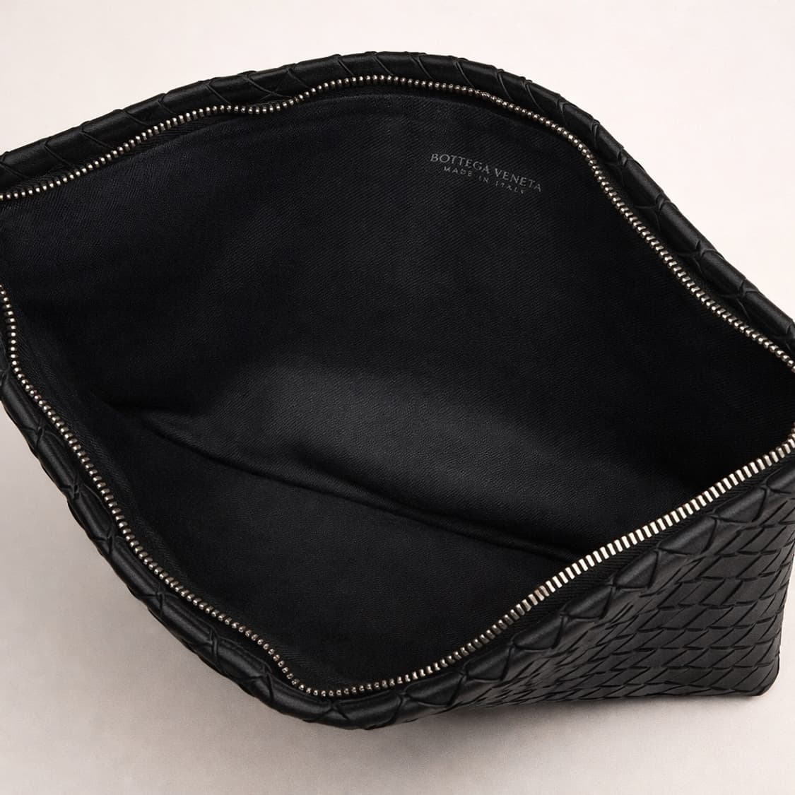 [S급] 보테가베네타 인트레치아토 스트랩 클러치 판매합니다!!! 상품이미지3