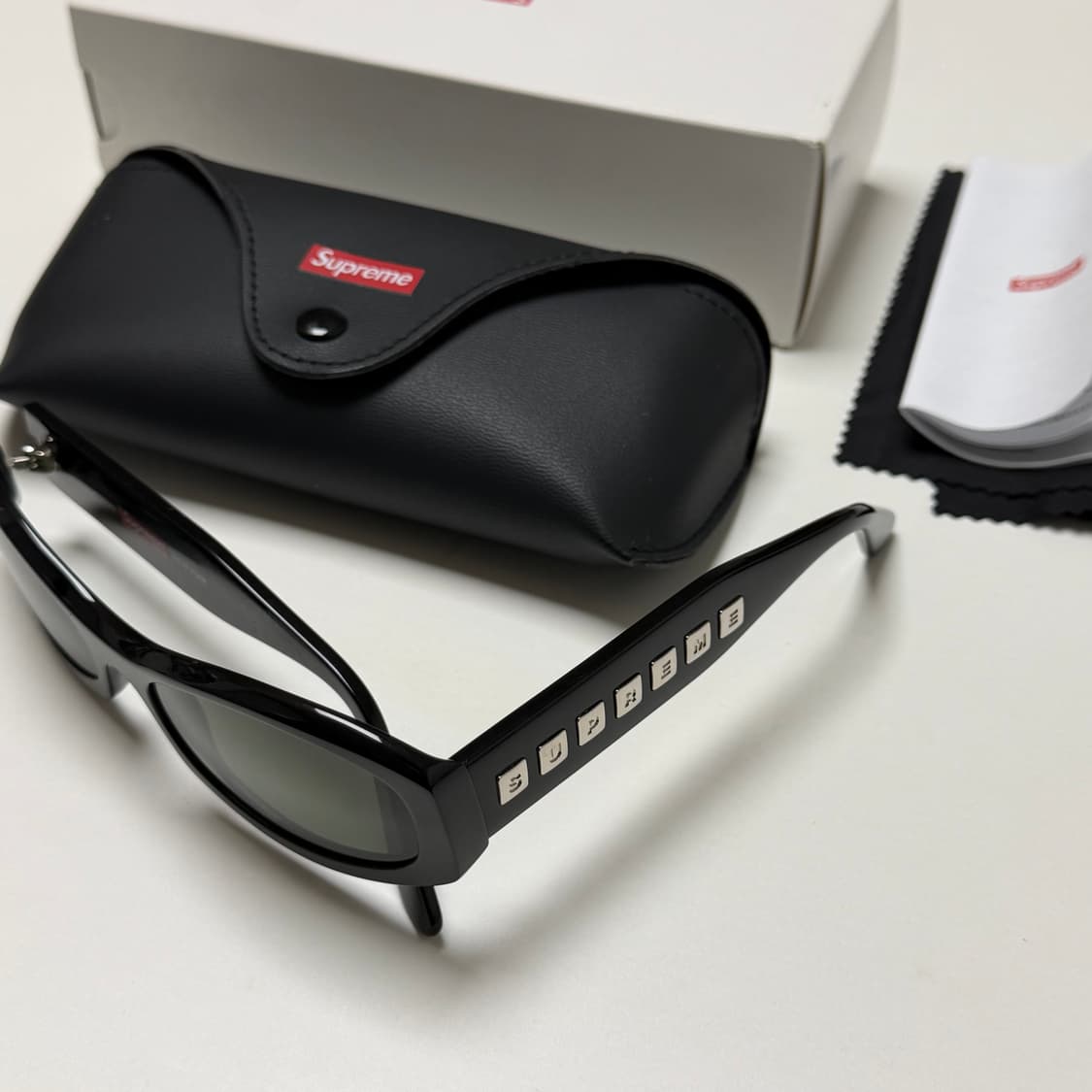 슈프림 꼬르소 선글라스 블랙 상품이미지2
