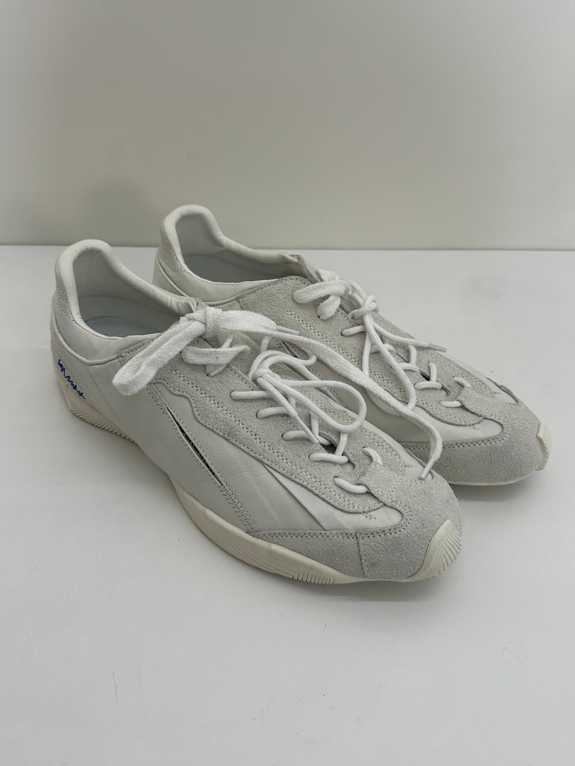 아더에러 스키드 오프 화이트 290 (2회 착용) 상품이미지1