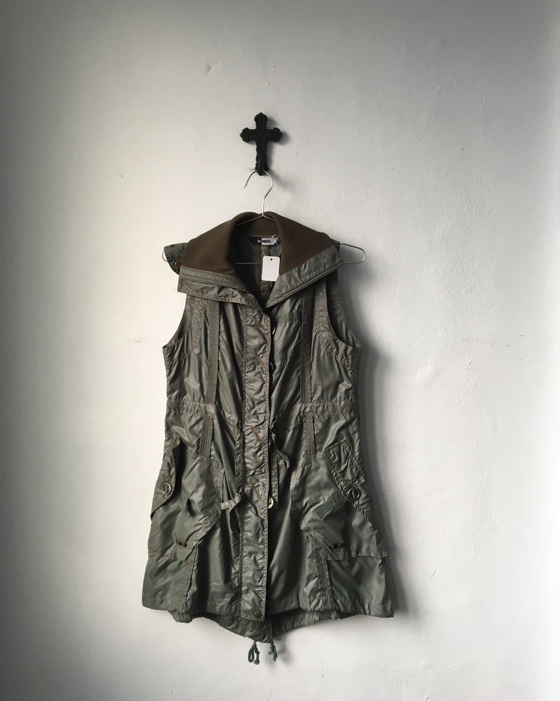 Glossy long vest 상품이미지2