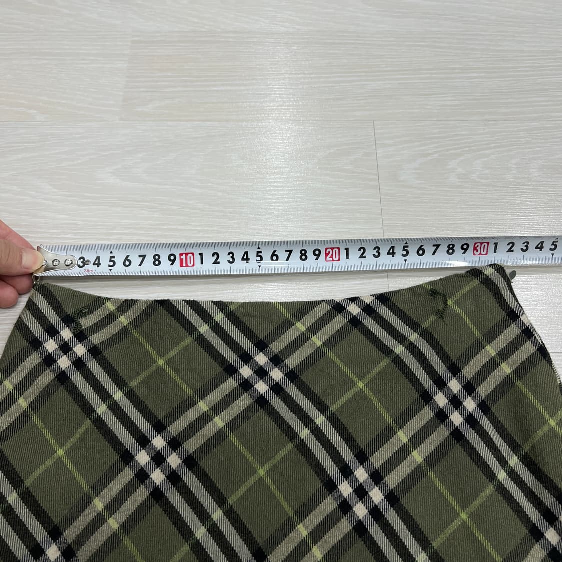 버버리 카키 노바 체크 울 스커트 치마 상품이미지2