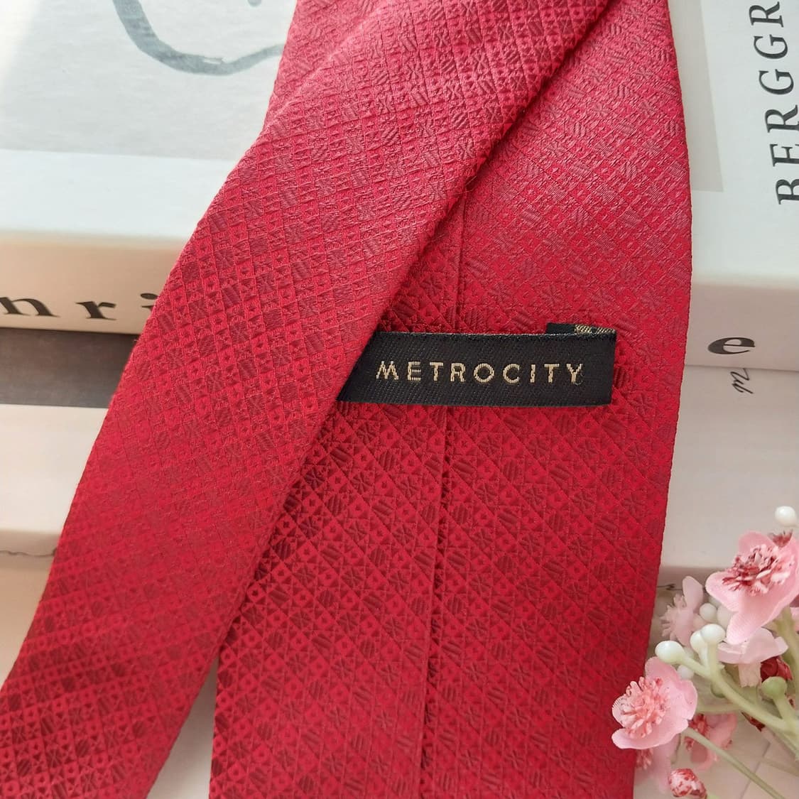 메트로시티 실크 레드 자카드 패턴 넥타이 8.7cm A+등급 K1475
 상품이미지7