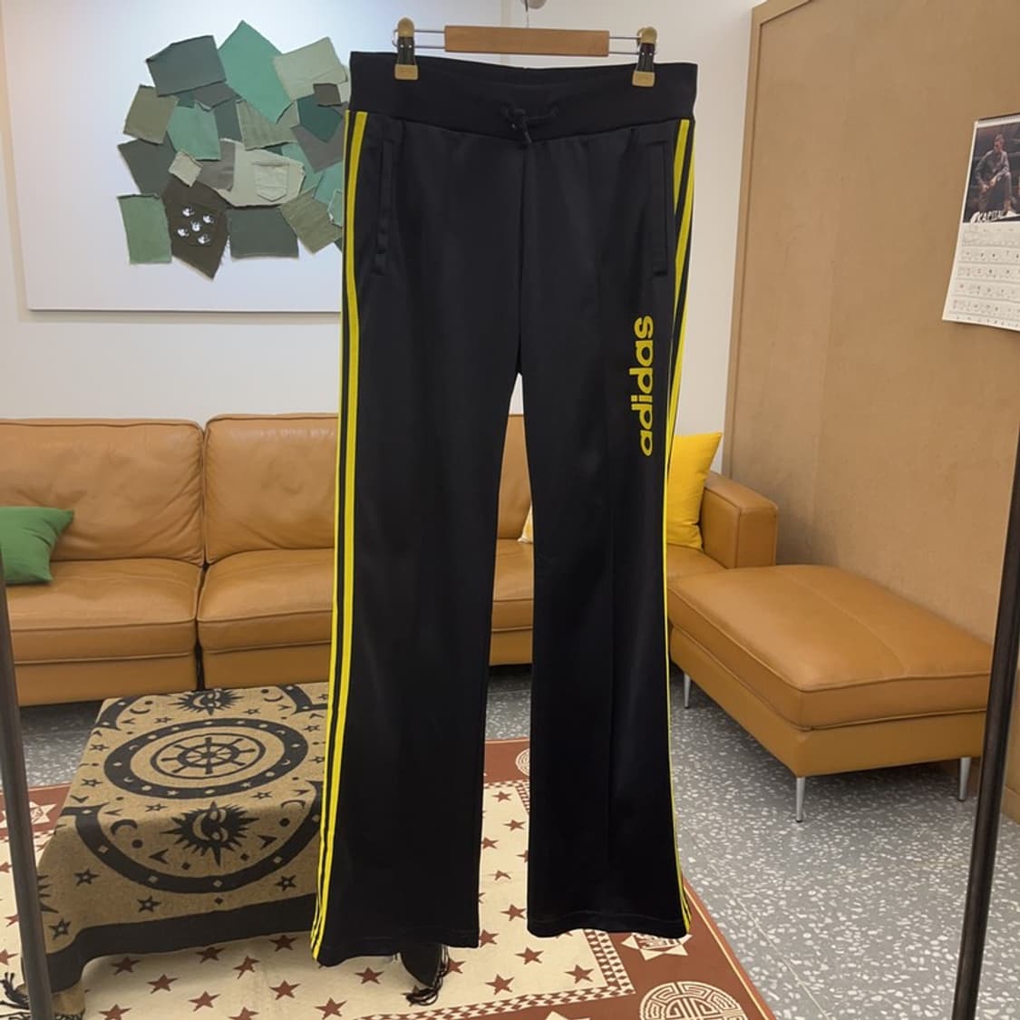 아디다스 대장급 00's 미드로고 블랙 옐로우 트랙팬츠 95 C08708 상품이미지3