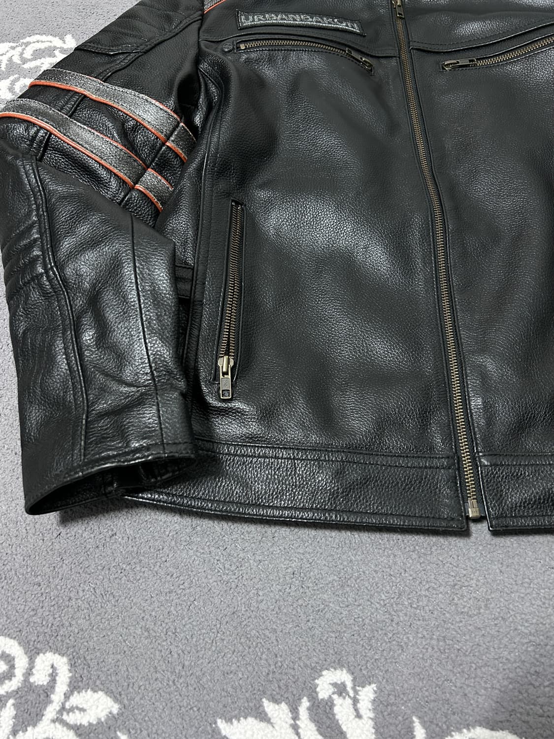 VIIBOY 스컬 패치 카우 레더 자켓 상품이미지7