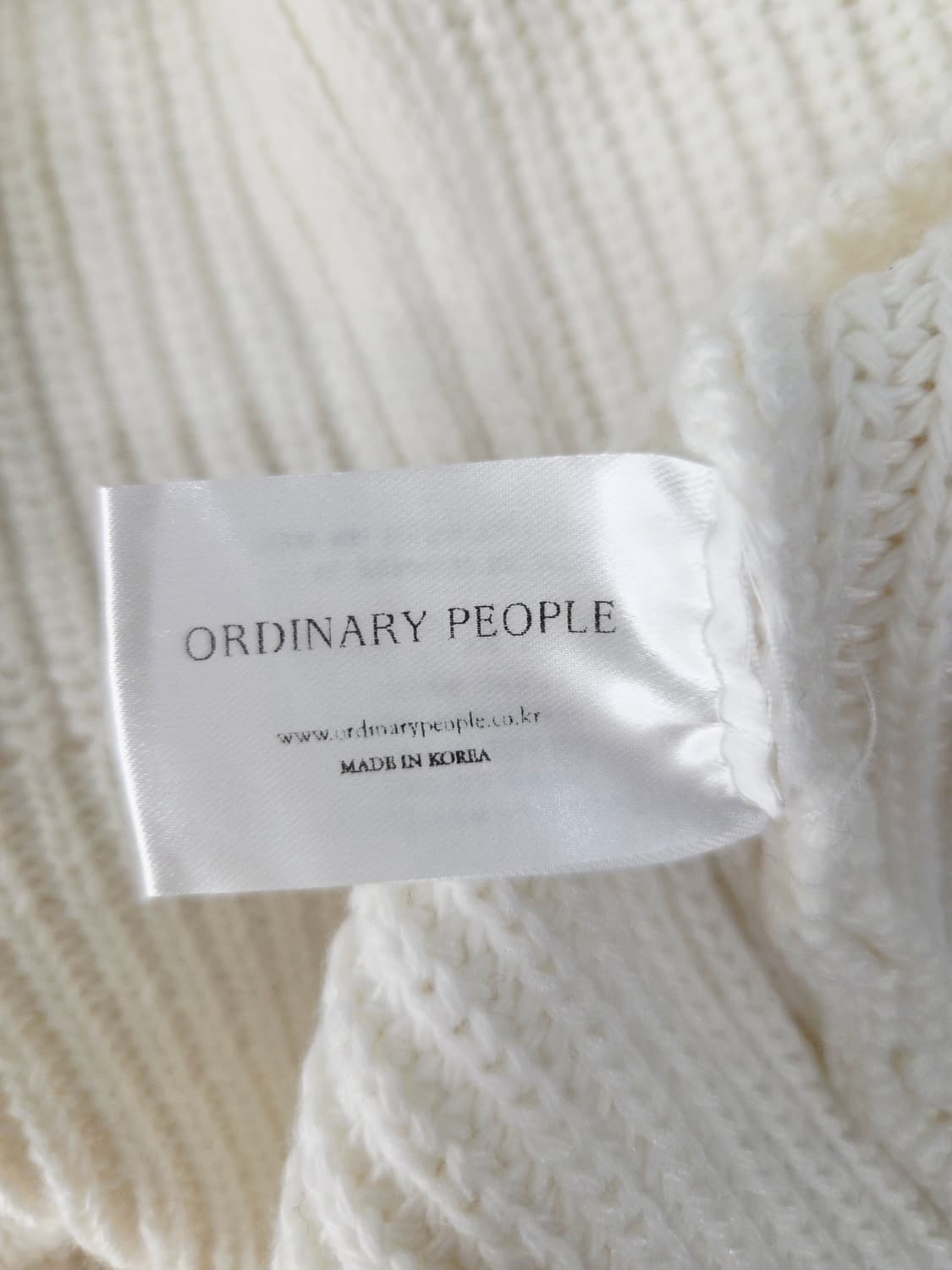 ORDINARY PEOPLE 오디너리피플 캐시미어 혼방 절개 니트 상품이미지8