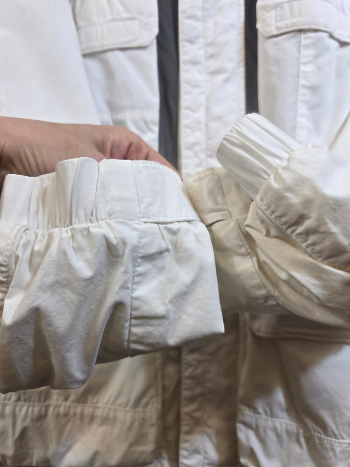 디스커버리 익스페디션 화이트 바람막이 자켓 상품이미지6