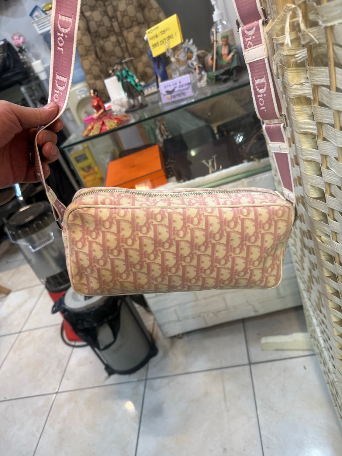 정품 디올 오빌리크 트로터 걸리 크로스백 팝니다 상품이미지4