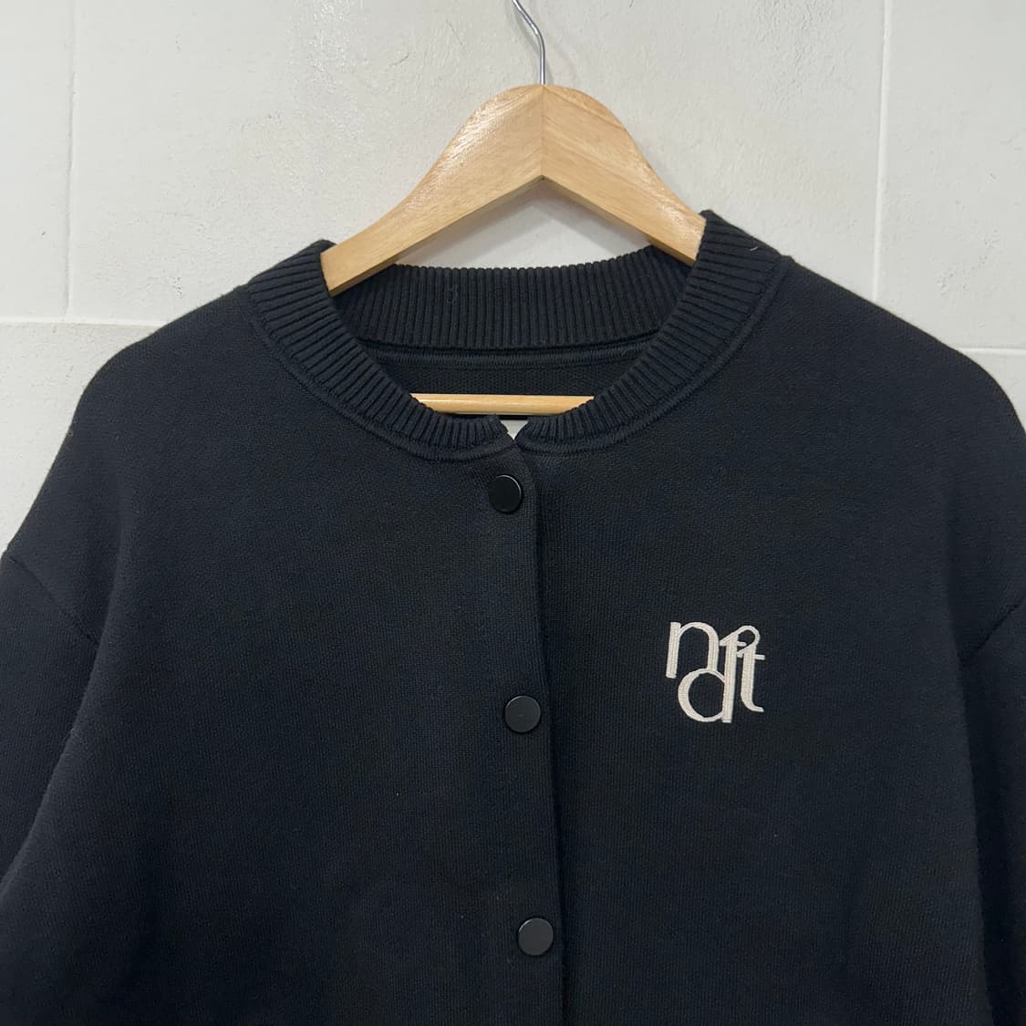 엔니튜드 니트 가디건 상품이미지2