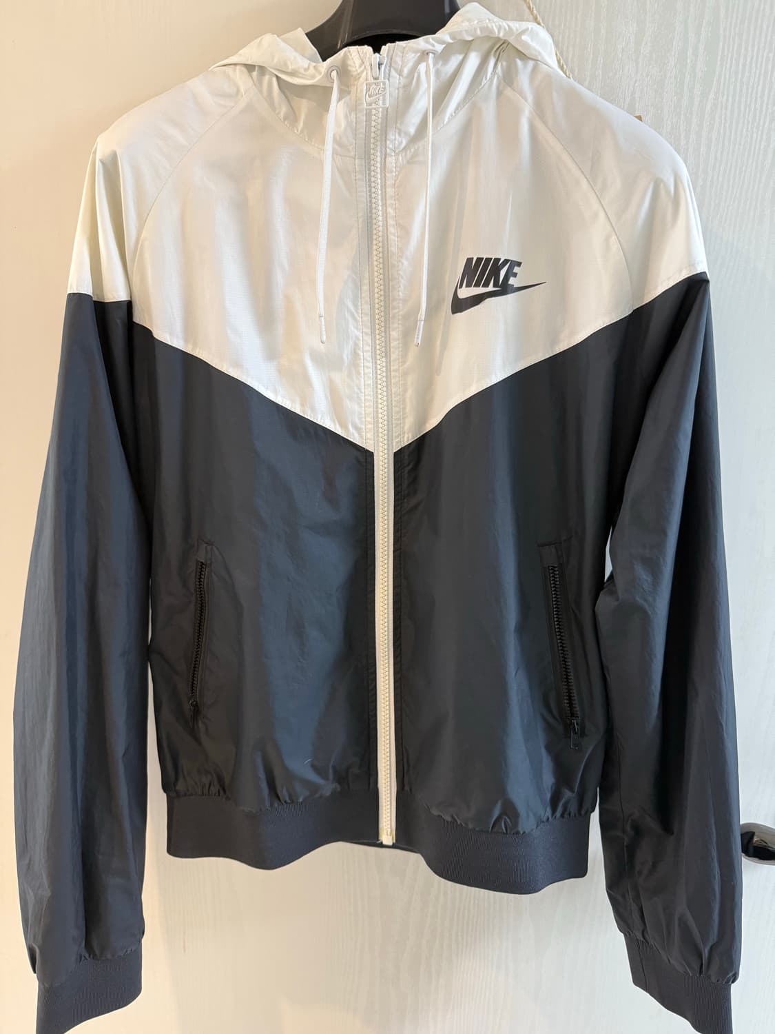 나이키 윈드러너 크롭 바람막이 상품이미지1