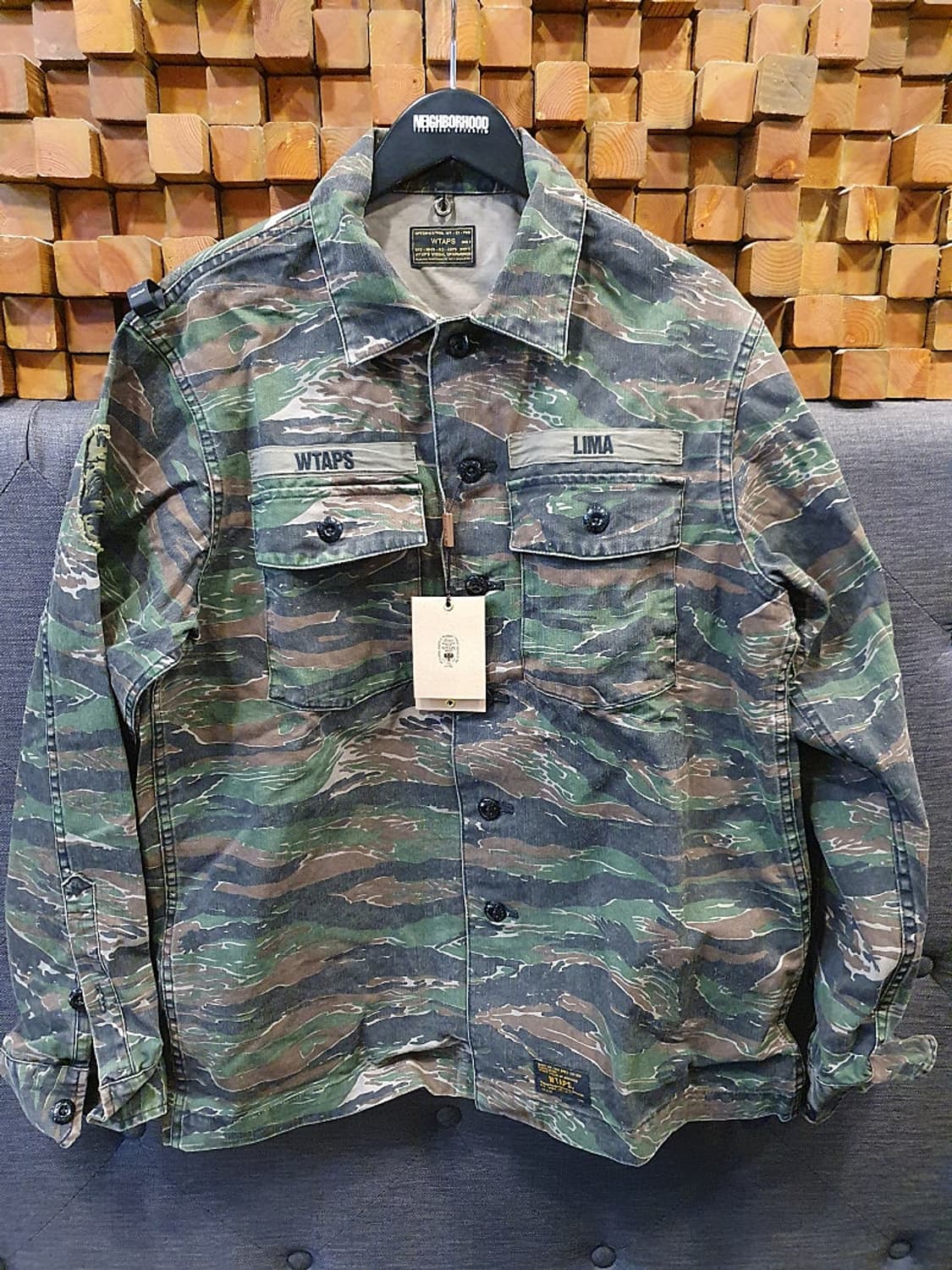 더블탭스 17 시즌 버드셔츠 상품이미지1