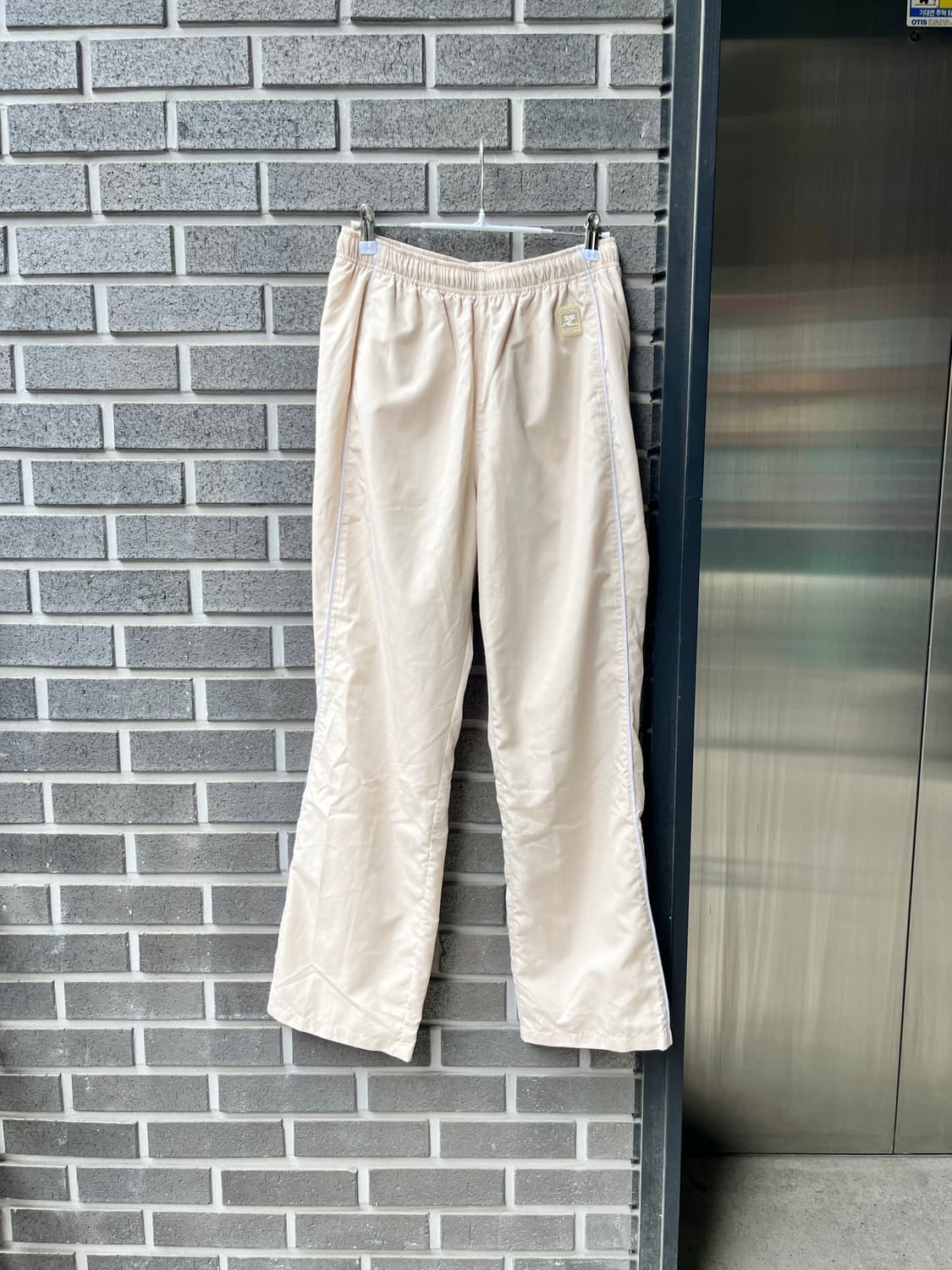 00s Courreges 꾸레쥬 로고 트랙팬츠 라이트베이지 상품이미지7