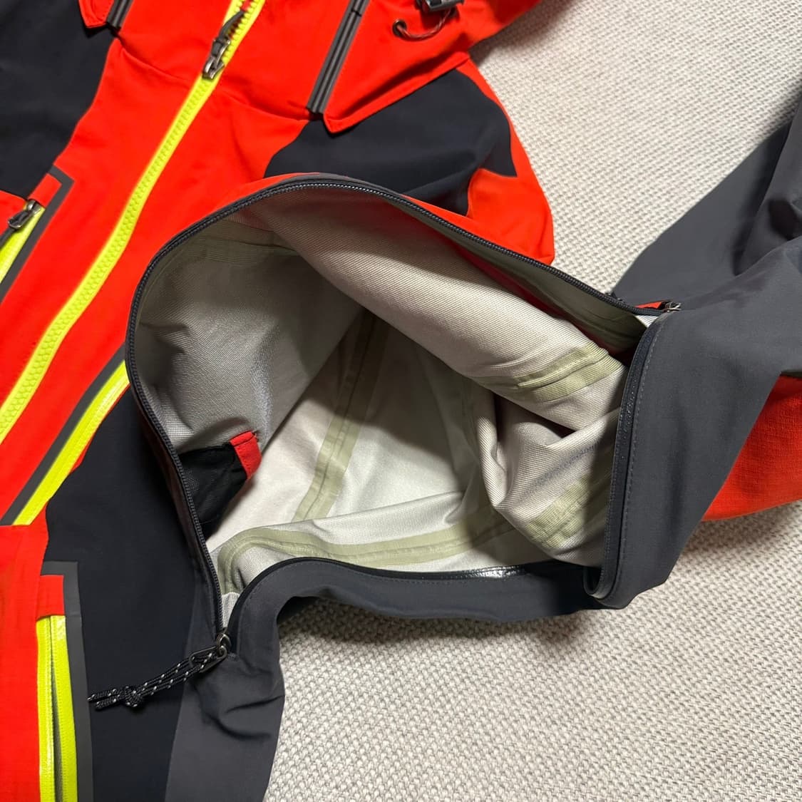 마운틴하드웨어 DRY.Q 바람막이 자켓 상품이미지5