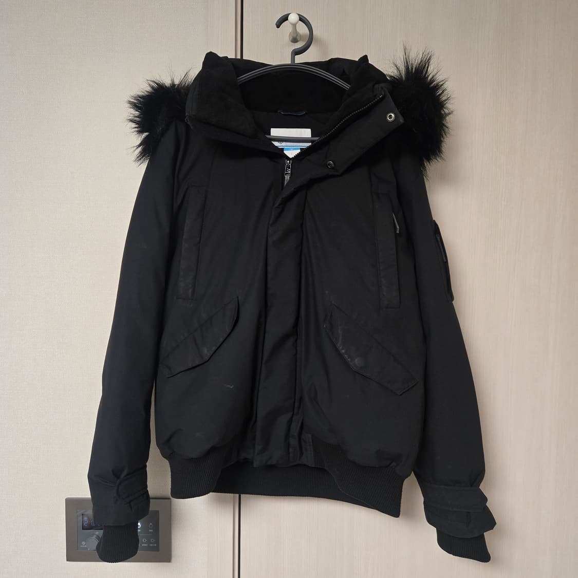 콜롬비아 컬럼비아 블랙검정숏패딩 퍼패딩 남성라지L 상품이미지1