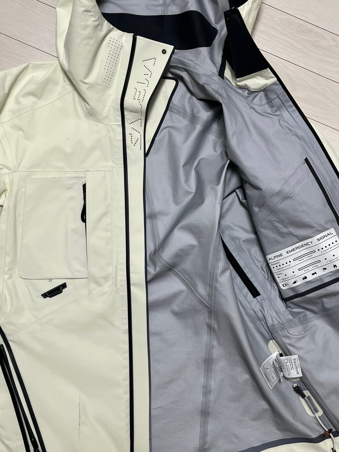 살레와 고어텍스 바람막이 자켓 스키복 상품이미지2