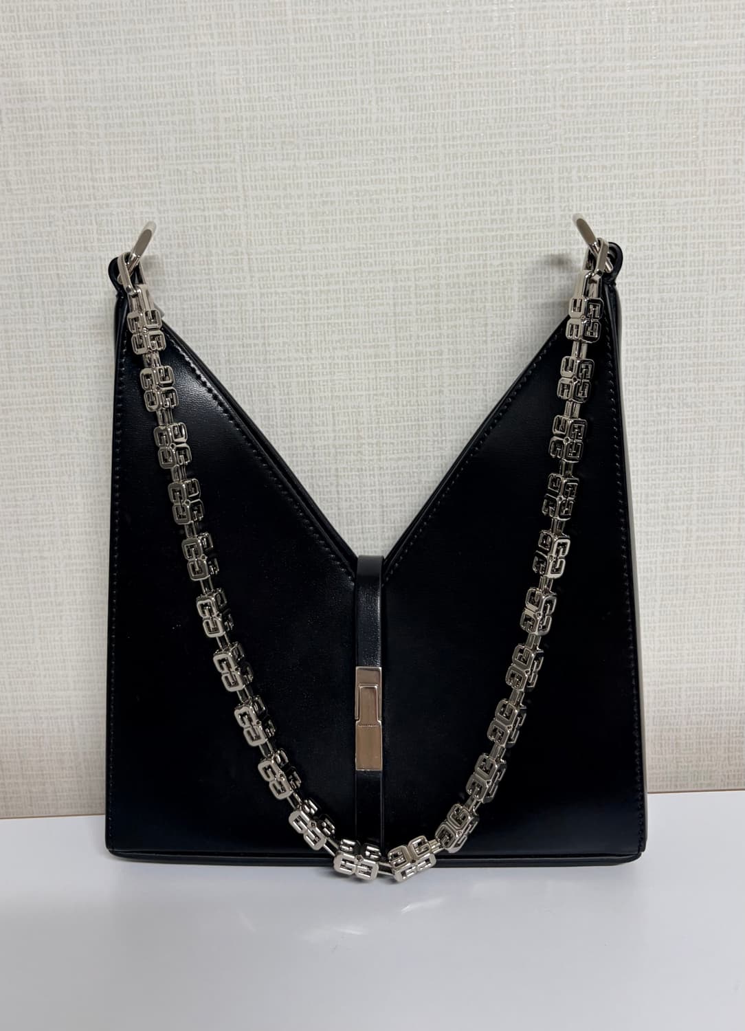 지방시 컷아웃 미니+정품 스트랩+파우치+쿠션 상품이미지3