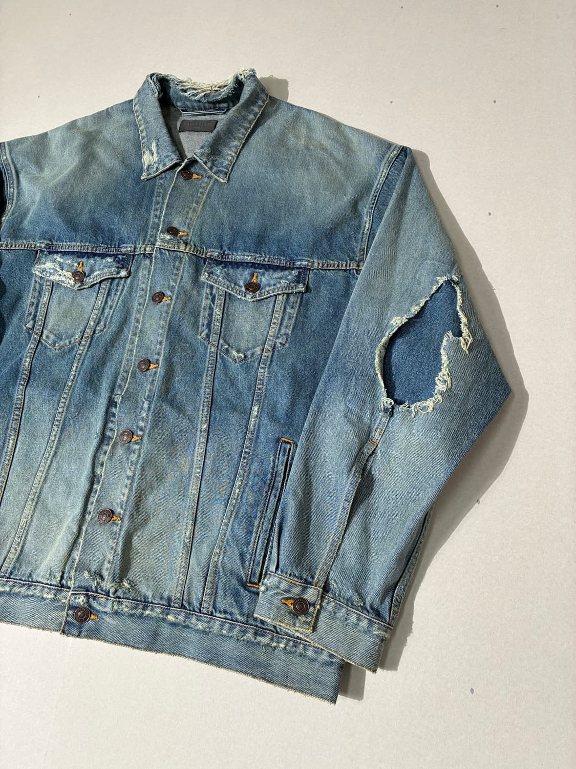발렌시아가 패치 디스트로이드 데님 자켓 블루 3사이즈 상품이미지3