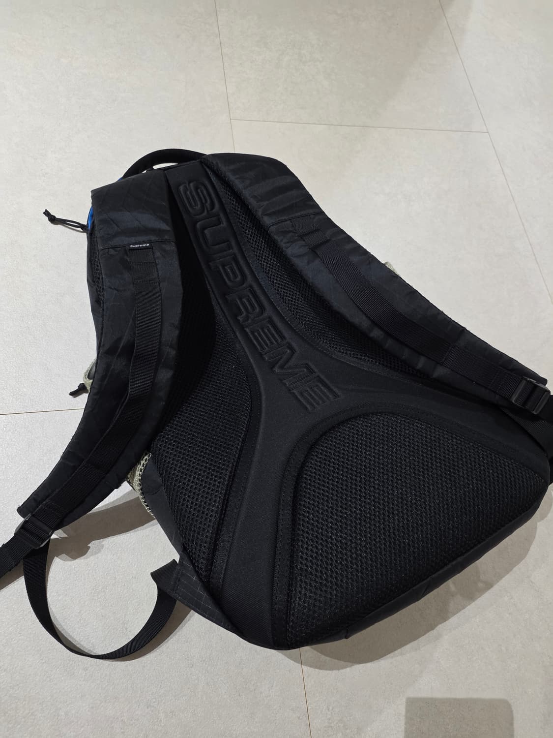 슈프림 백팩 블루 23FW 상품이미지3