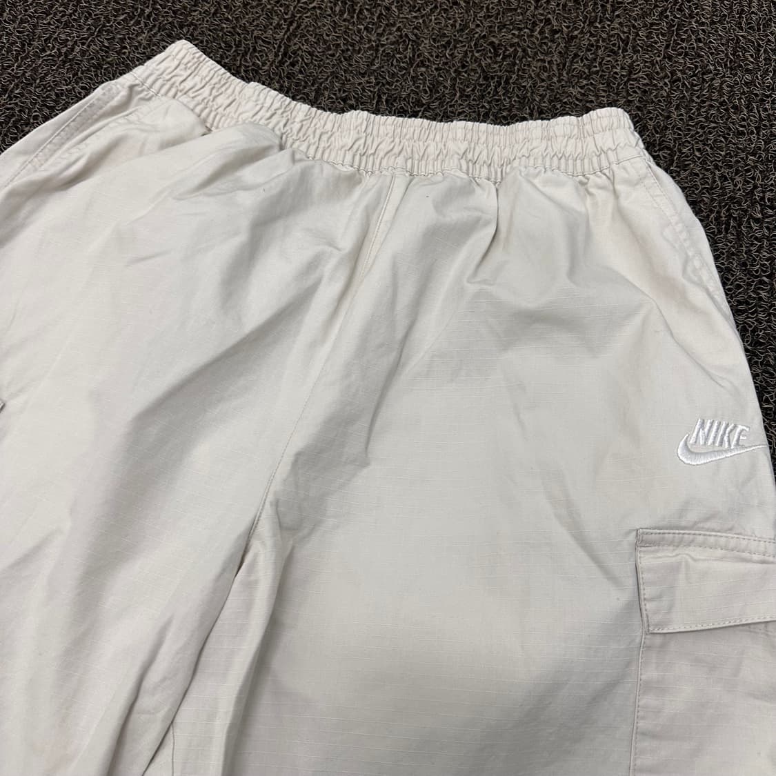 NIKE 나이키 카고 반바지 아이보리 2XL 상품이미지4