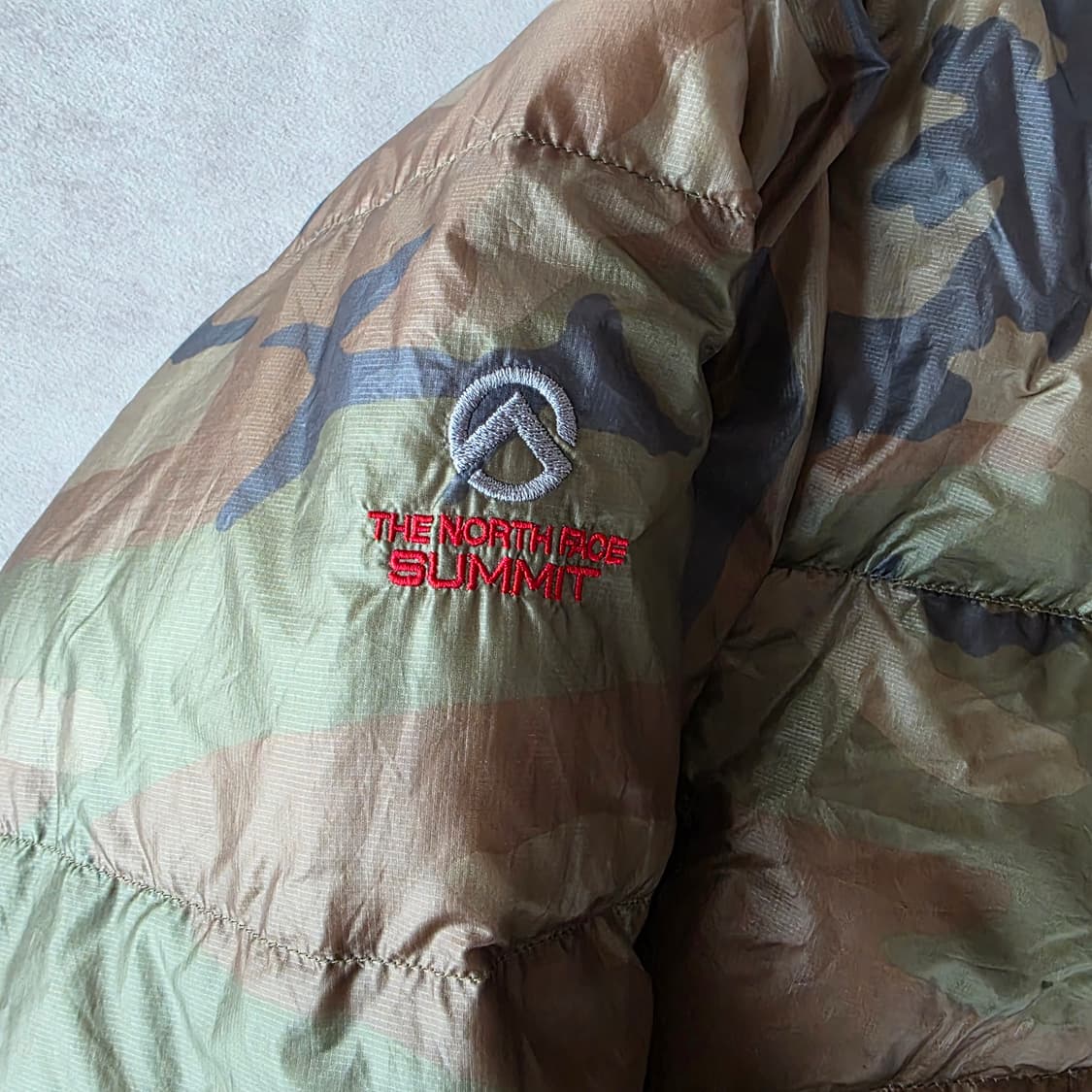 일본판 카모 노스페이스 아콘카구아 경량패딩 XL(105) 상품이미지5