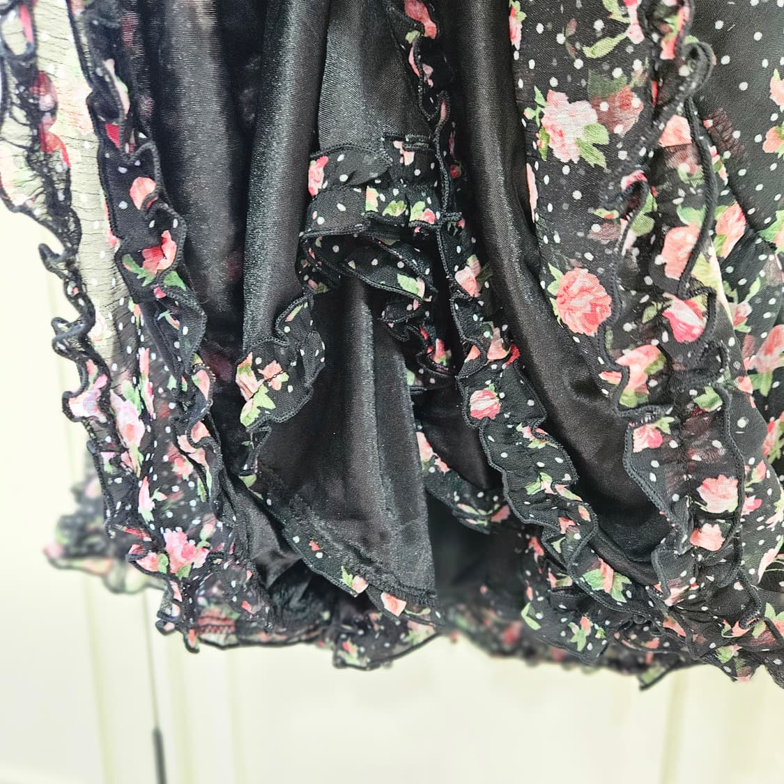 블랙 플라워 도트 미니 스커트 상품이미지7