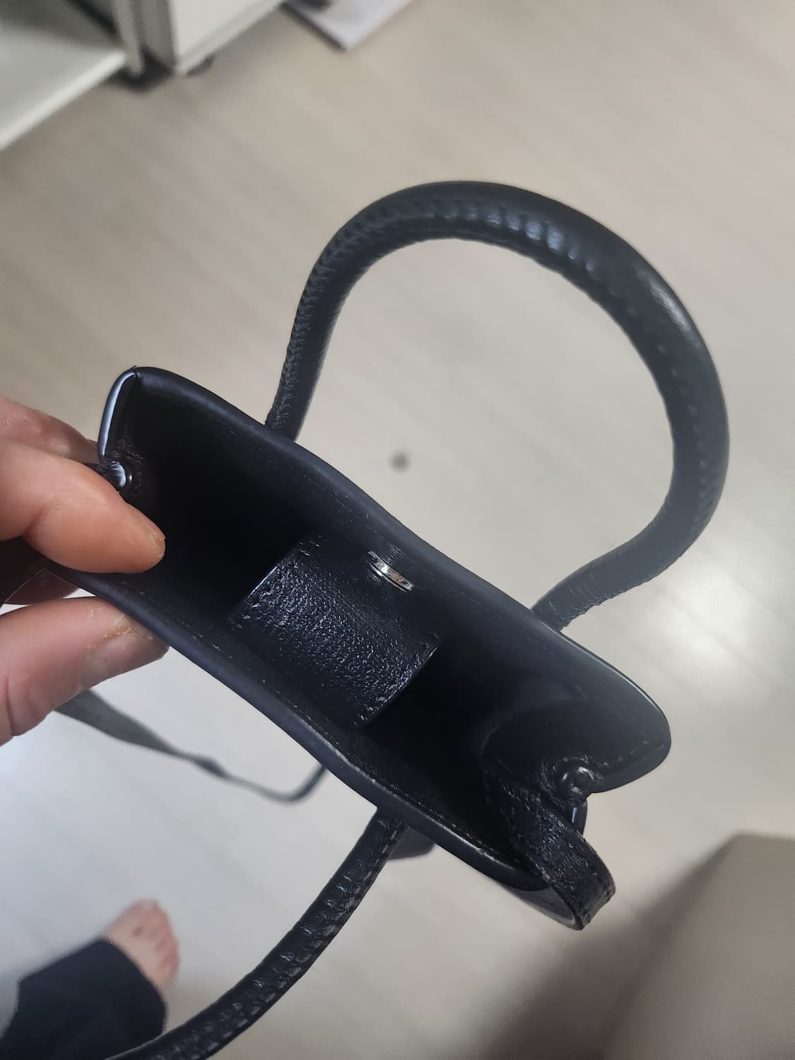 정품!발렌시아가 스몰 크로스백 상품이미지5