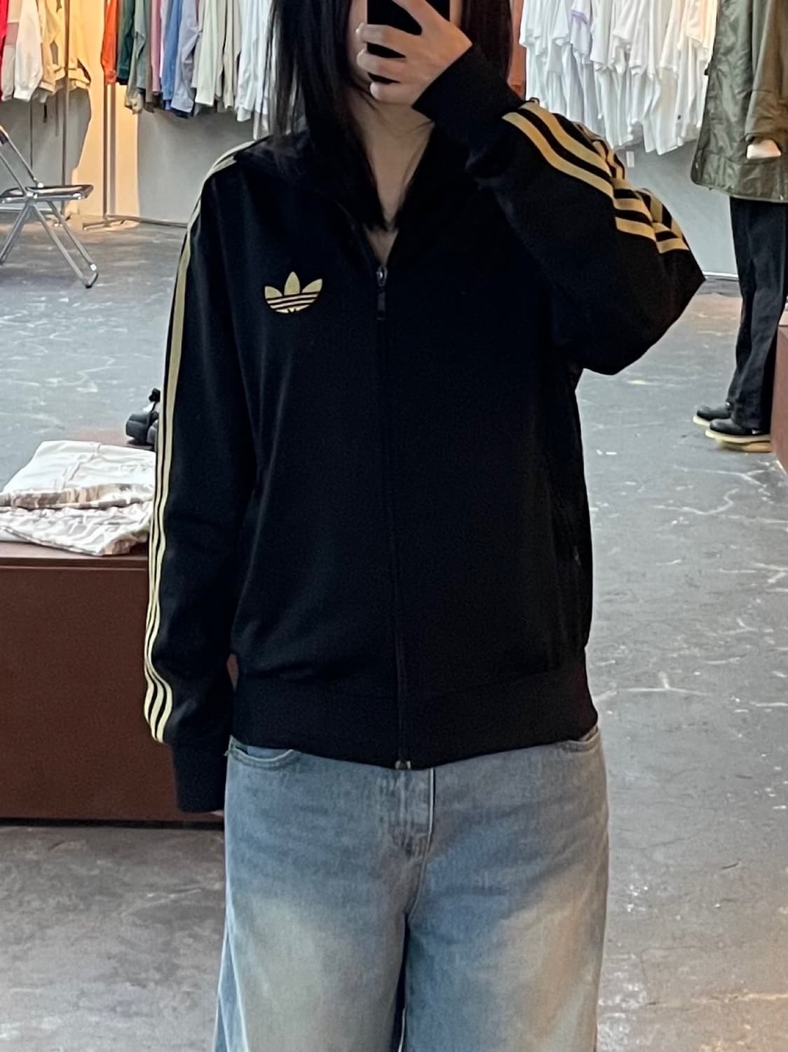 아디다스 파이어버드 블랙앤골드 트랙탑져지 H1477 상품이미지1