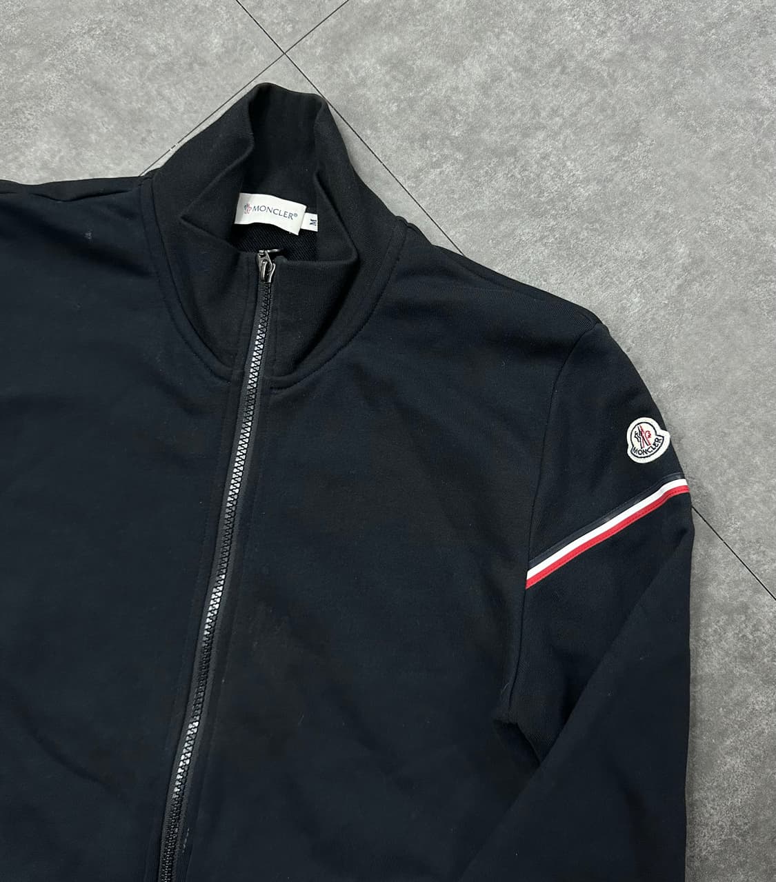 몽클레어 집업 블랙M  팝니다.  상품이미지3