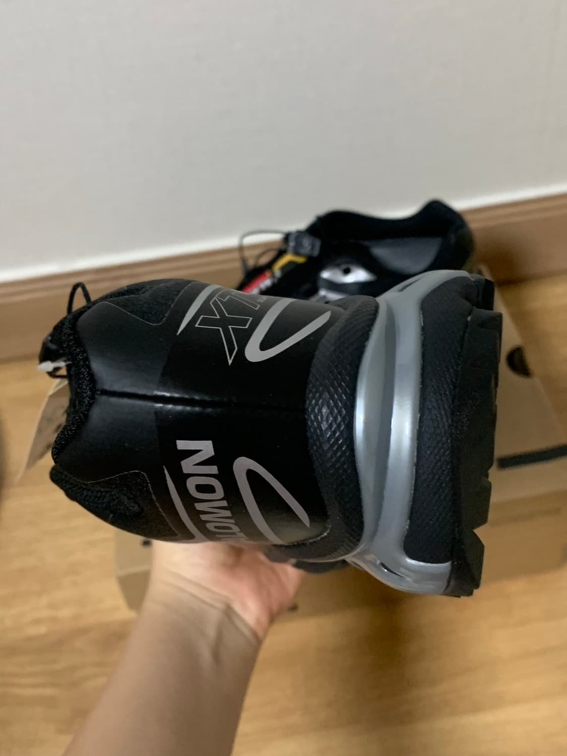 살로몬 XT-6 고어텍스 블랙 실버 230 새상품 상품이미지4