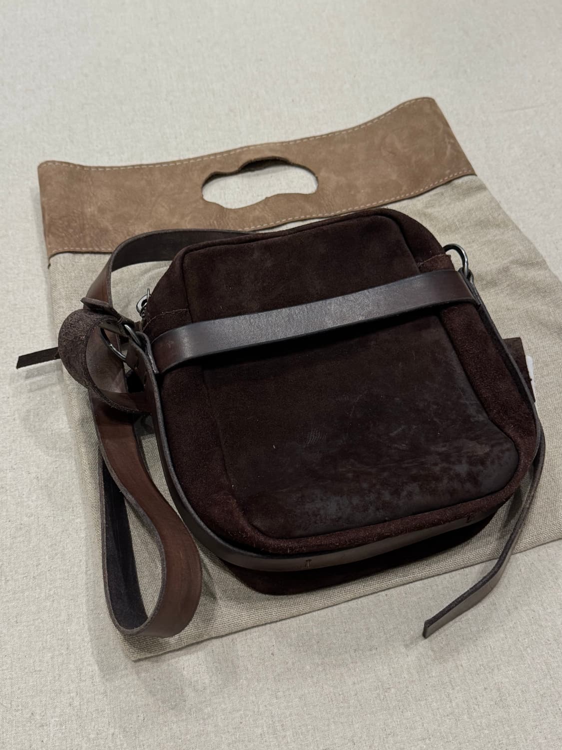 Tagliovivo 리버스 쿠라타 게이트 크로스바디 백 상품이미지6