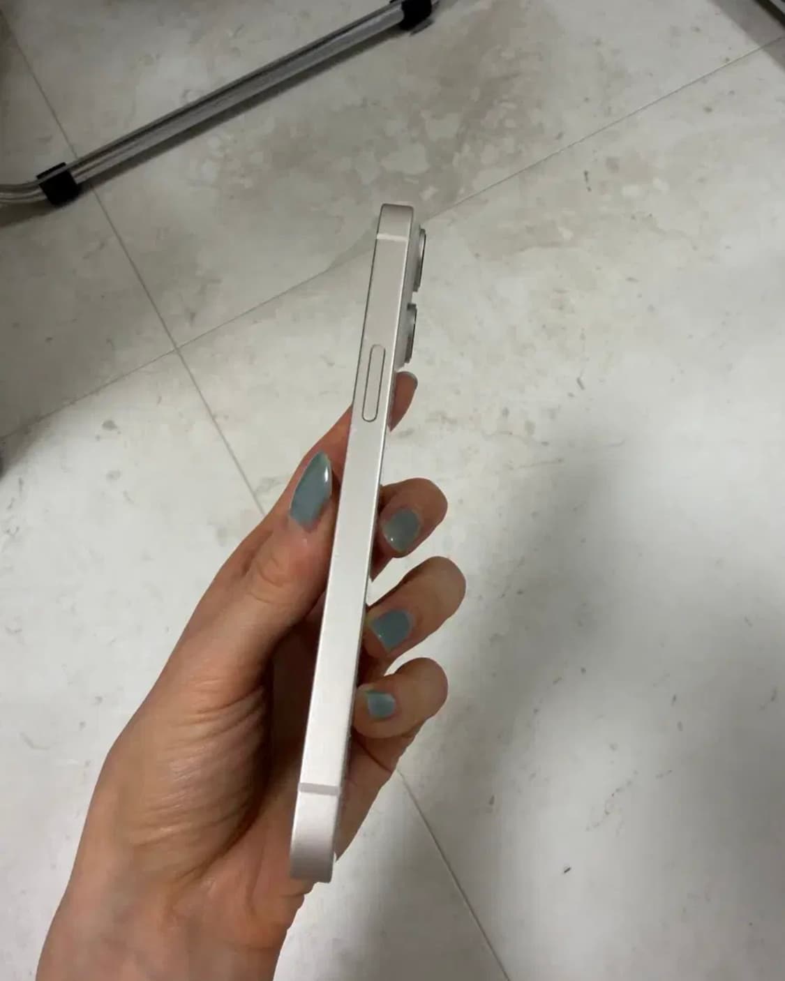 아이폰14 화이트 256기가 상품이미지3