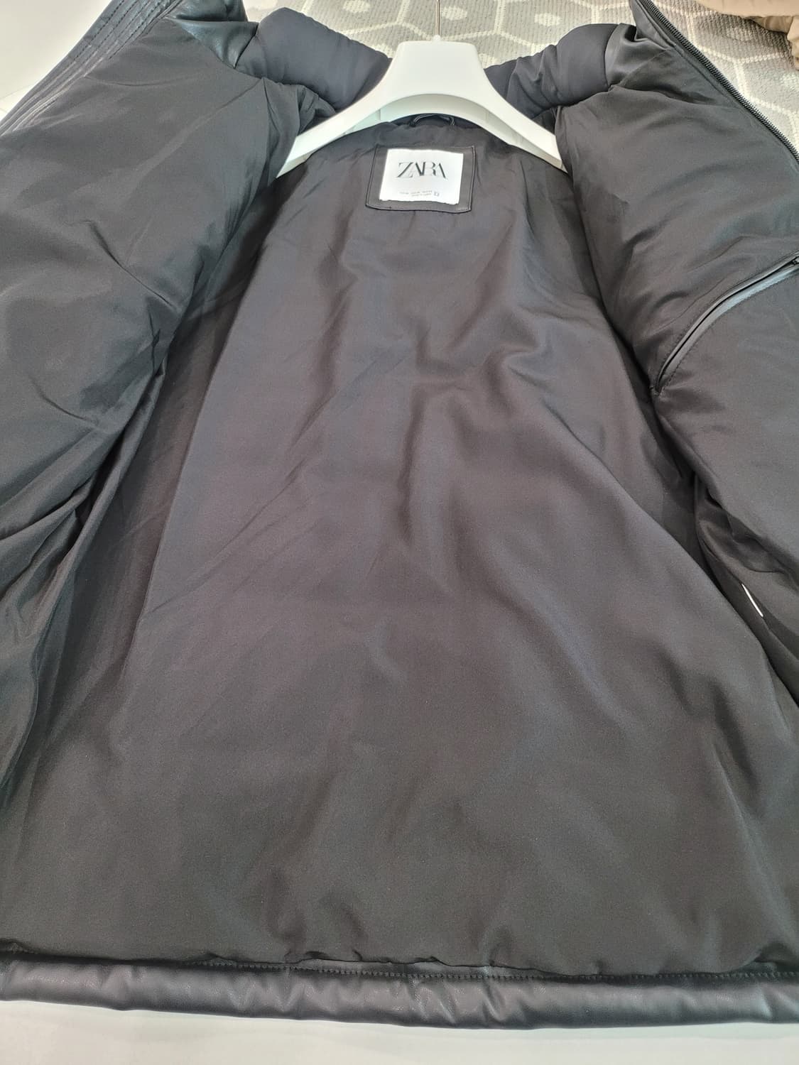 새상품 xl 자라 ZARA 가죽 후드 패딩 상품이미지5