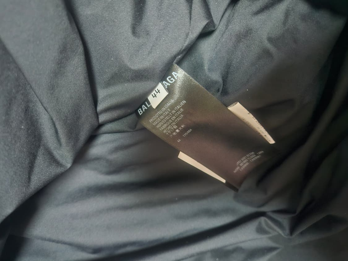 구찌 발렌시아가 해커프로젝트 패딩 상품이미지3