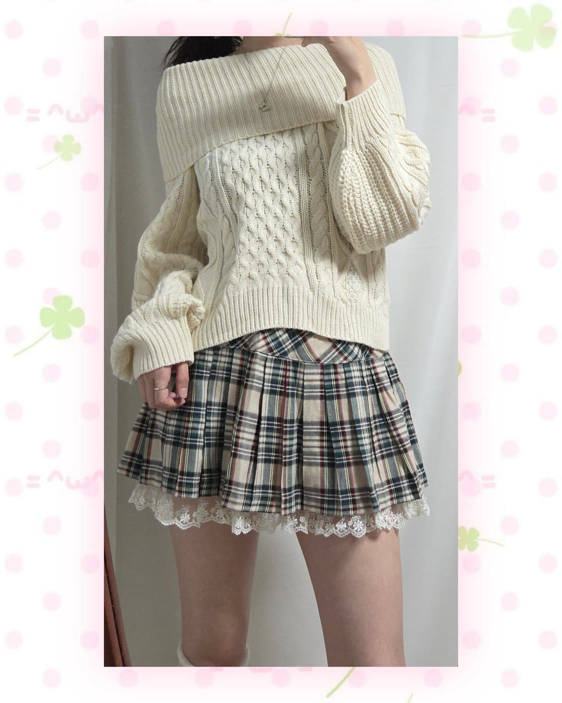 CHIP CLIP 아이보리 폴라 오프숄더 니트 상품이미지1