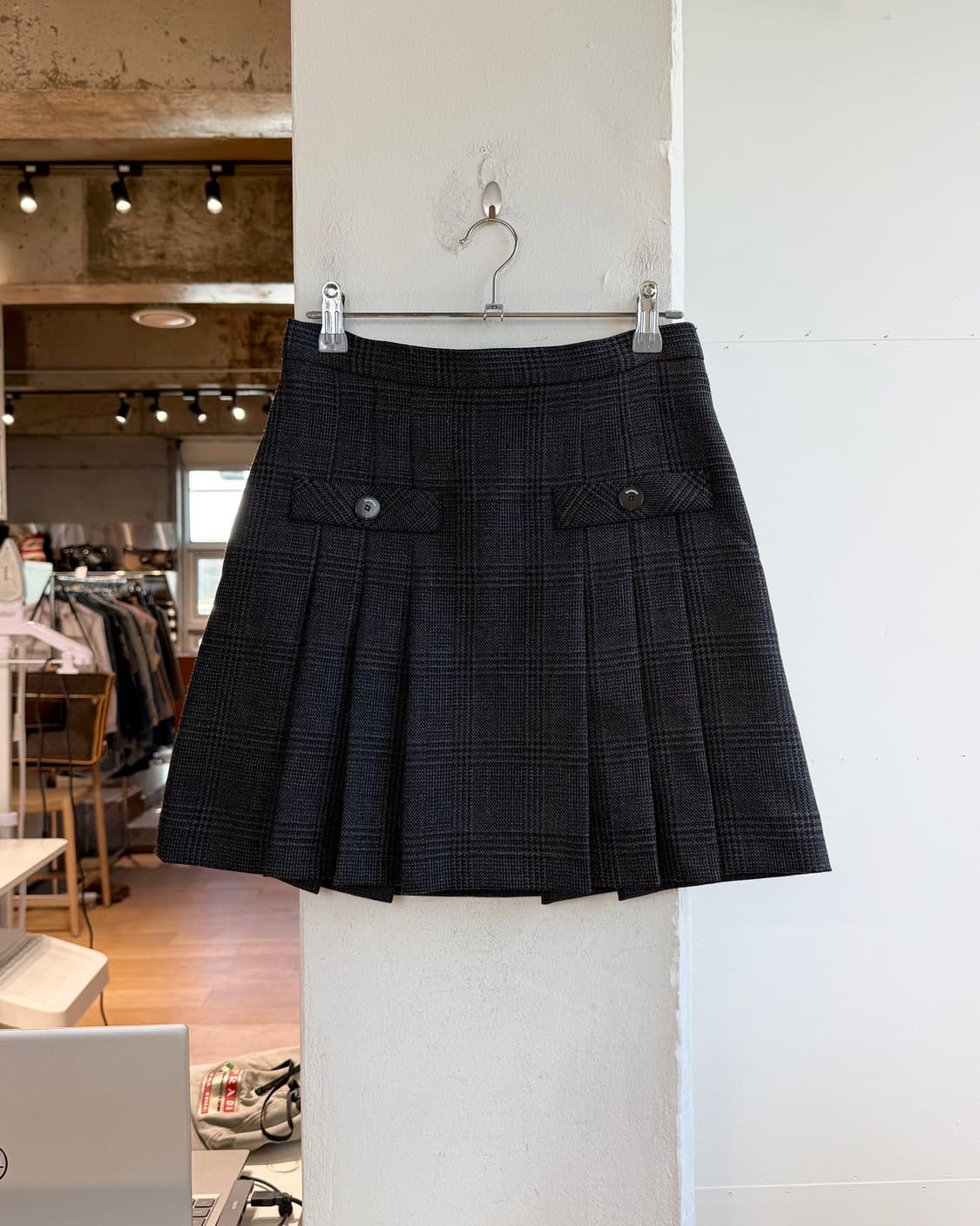 산드로 블랙 체크 플리츠 미니스커트  상품이미지2