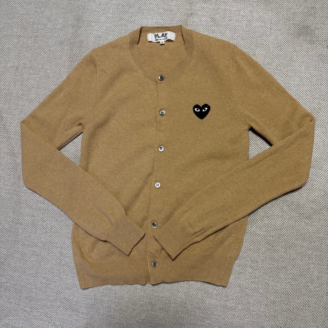 꼼데가르송 블랙 와펜 가디건 상품이미지1