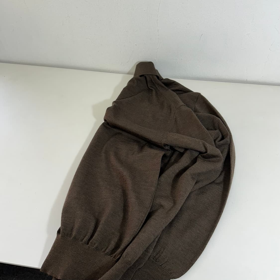 95 닥스 딥브라운 얇은모100% 니트 긴팔카라티 상품이미지6