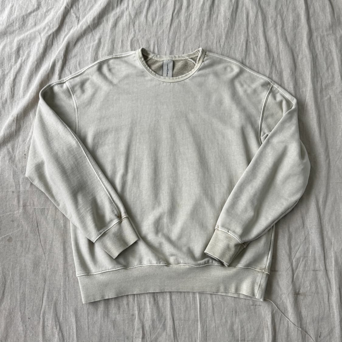 프리즘웍스 오리지널가먼츠 피그먼트 아이보리 스웻 맨투맨 L 상품이미지1