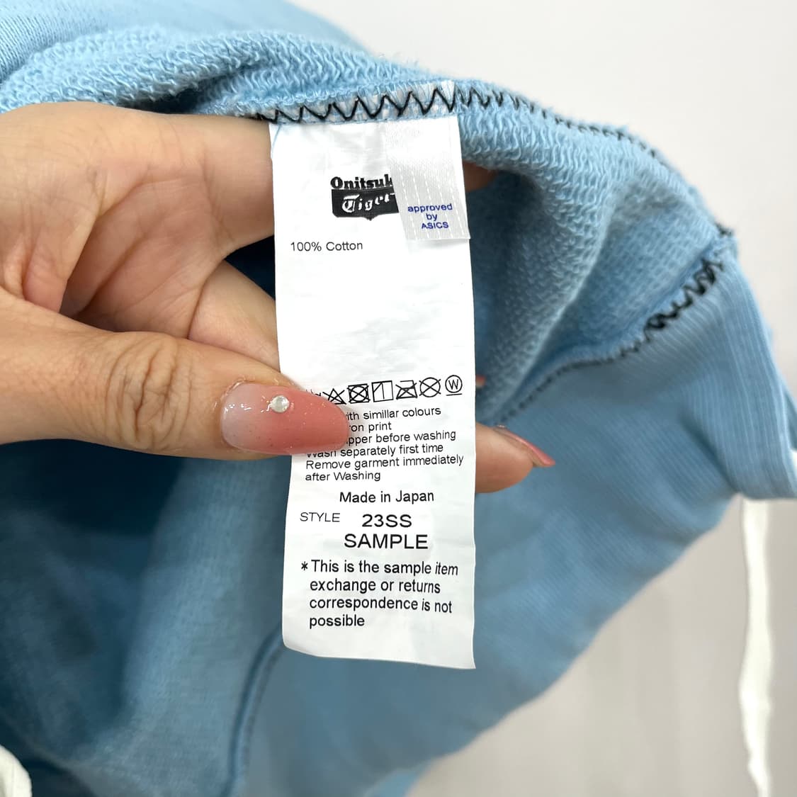 (유일매물) 오니츠카타이거 자수로고 하늘색 맨투맨 상품이미지7