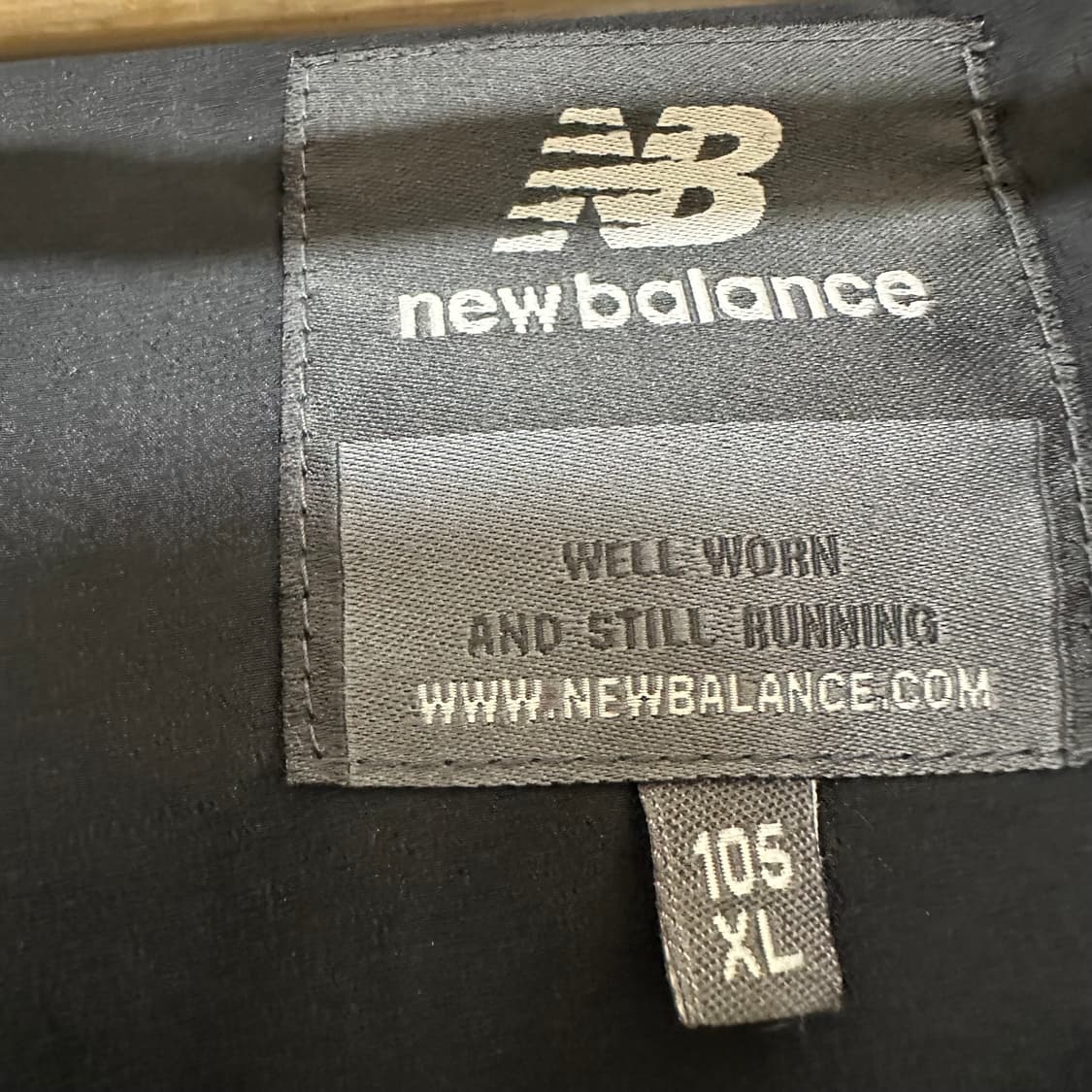  뉴발란스 남자 패딩조끼 검정 거위털 XL 105  EIWE 상품이미지7