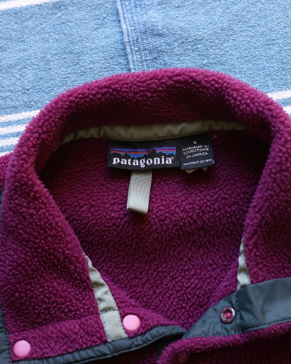 파타고니아 90s 신칠라 스냅티 플리스 (plum) 상품이미지2