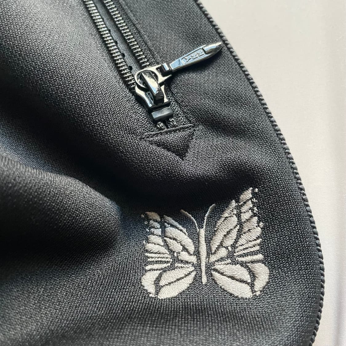 니들스 x LHP HD 트랙 쇼츠 폴리 스무스 블랙 상품이미지2