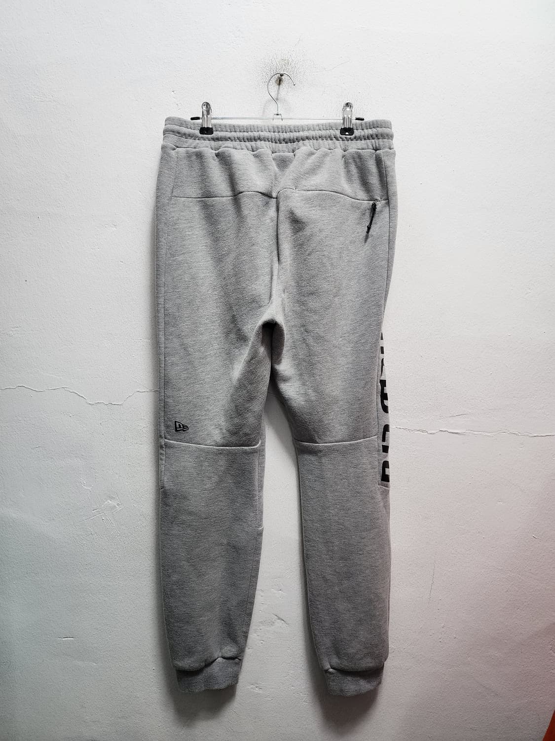 뉴에라 회색 트레이닝 세트  상품이미지7