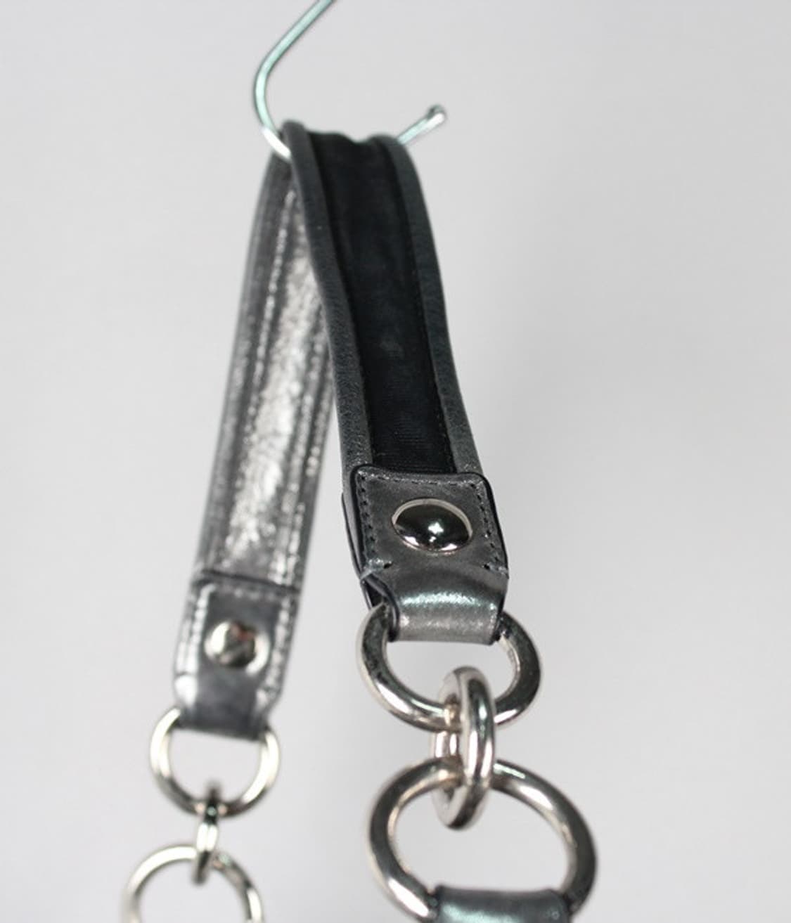 COACH 매탈릭 가죽 숄더백 상품이미지5